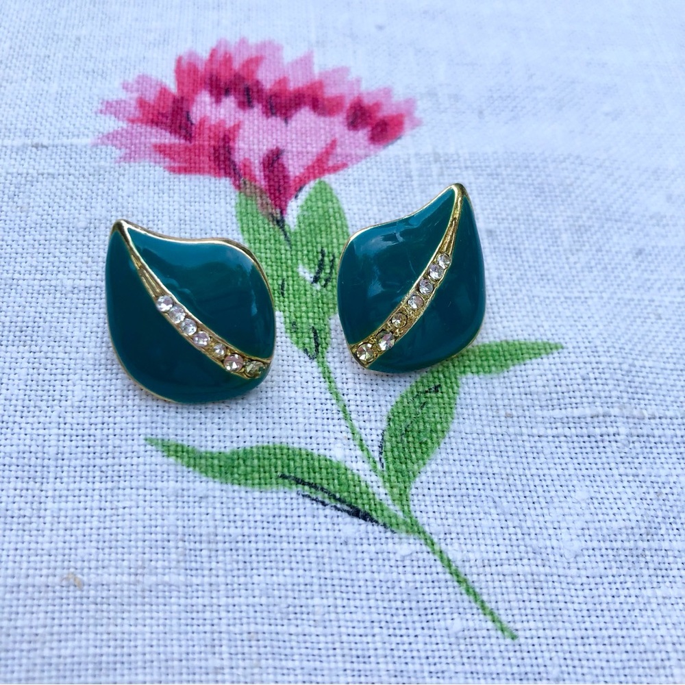 Green Teal Enamel Leaf Stud Earrings Crystal accents gold tone Vintage 80's